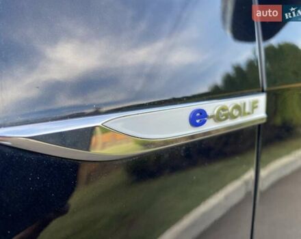 Черный Фольксваген e-Golf, объемом двигателя 0 л и пробегом 49 тыс. км за 15800 $, фото 10 на Automoto.ua