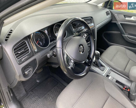 Черный Фольксваген e-Golf, объемом двигателя 0 л и пробегом 62 тыс. км за 14500 $, фото 13 на Automoto.ua