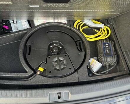 Черный Фольксваген e-Golf, объемом двигателя 0 л и пробегом 80 тыс. км за 13500 $, фото 30 на Automoto.ua