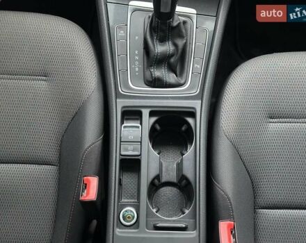 Черный Фольксваген e-Golf, объемом двигателя 0 л и пробегом 64 тыс. км за 16000 $, фото 15 на Automoto.ua