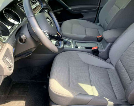 Черный Фольксваген e-Golf, объемом двигателя 0 л и пробегом 46 тыс. км за 16700 $, фото 9 на Automoto.ua