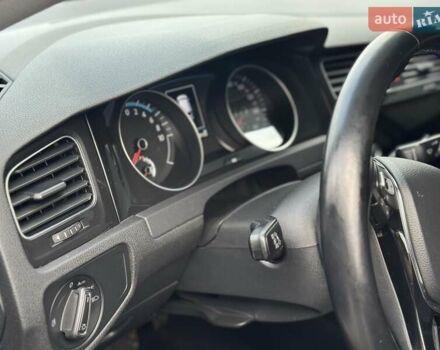 Черный Фольксваген e-Golf, объемом двигателя 0 л и пробегом 64 тыс. км за 16000 $, фото 19 на Automoto.ua