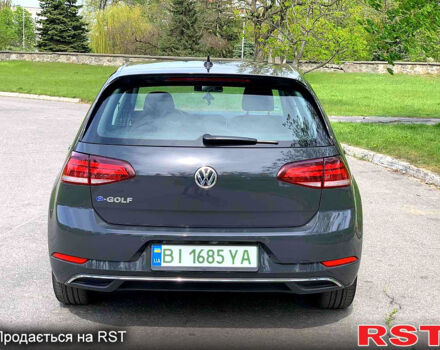 Черный Фольксваген e-Golf, объемом двигателя 0 л и пробегом 46 тыс. км за 16700 $, фото 4 на Automoto.ua