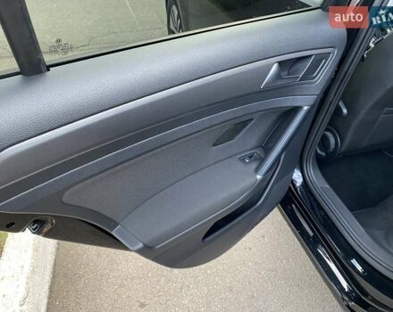 Черный Фольксваген e-Golf, объемом двигателя 0 л и пробегом 49 тыс. км за 15800 $, фото 18 на Automoto.ua
