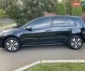 Черный Фольксваген e-Golf, объемом двигателя 0 л и пробегом 49 тыс. км за 15800 $, фото 3 на Automoto.ua