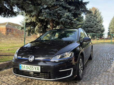 Черный Фольксваген e-Golf, объемом двигателя 0 л и пробегом 113 тыс. км за 10500 $, фото 1 на Automoto.ua