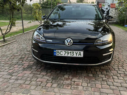 Фольксваген e-Golf 2014 у Яворове на Automoto.ua Чорний Фольксваген e-Golf, об'ємом двигуна 0 л та пробігом 128 тис. км за 8900 $, фото 1 на Automoto.ua