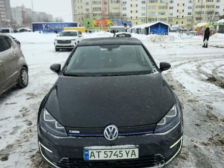 Черный Фольксваген e-Golf, объемом двигателя 0 л и пробегом 102 тыс. км за 8299 $, фото 1 на Automoto.ua