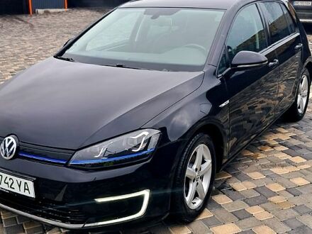 Черный Фольксваген e-Golf, объемом двигателя 30 л и пробегом 155 тыс. км за 9600 $, фото 1 на Automoto.ua