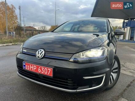 Черный Фольксваген e-Golf, объемом двигателя 0 л и пробегом 145 тыс. км за 8499 $, фото 1 на Automoto.ua