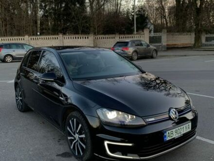 Черный Фольксваген e-Golf, объемом двигателя 0 л и пробегом 162 тыс. км за 6999 $, фото 1 на Automoto.ua