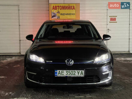 Фольксваген e-Golf 2015 в Днепре (Днепропетровске) на Automoto.ua Черный Фольксваген e-Golf, объемом двигателя 0 л и пробегом 132 тыс. км за 8500 $, фото 1 на Automoto.ua