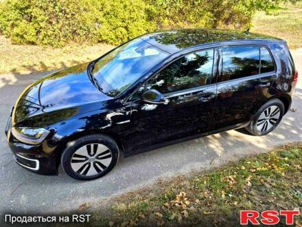 Черный Фольксваген e-Golf, объемом двигателя 85 л и пробегом 124 тыс. км за 10800 $, фото 1 на Automoto.ua