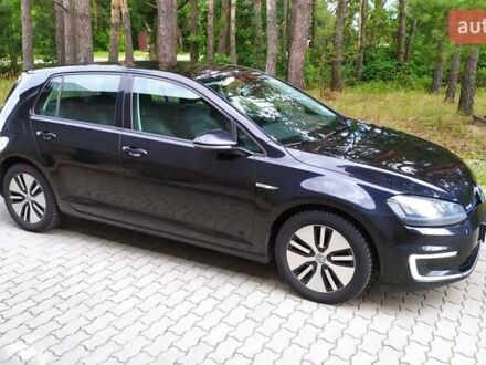Черный Фольксваген e-Golf, объемом двигателя 0 л и пробегом 110 тыс. км за 8350 $, фото 1 на Automoto.ua
