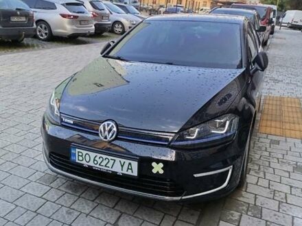 Черный Фольксваген e-Golf, объемом двигателя 0 л и пробегом 147 тыс. км за 10000 $, фото 1 на Automoto.ua