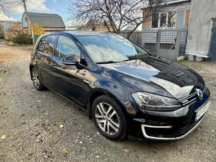 Черный Фольксваген e-Golf, объемом двигателя 0 л и пробегом 125 тыс. км за 9700 $, фото 1 на Automoto.ua