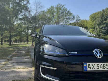 Черный Фольксваген e-Golf, объемом двигателя 0 л и пробегом 89 тыс. км за 10000 $, фото 1 на Automoto.ua
