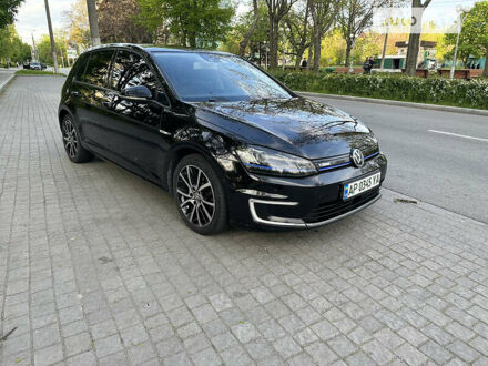 Черный Фольксваген e-Golf, объемом двигателя 0 л и пробегом 134 тыс. км за 13699 $, фото 1 на Automoto.ua