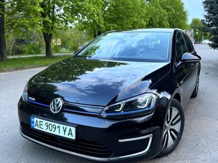 Черный Фольксваген e-Golf, объемом двигателя 80 л и пробегом 120 тыс. км за 9700 $, фото 1 на Automoto.ua