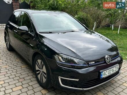 Черный Фольксваген e-Golf, объемом двигателя 0 л и пробегом 137 тыс. км за 9000 $, фото 1 на Automoto.ua