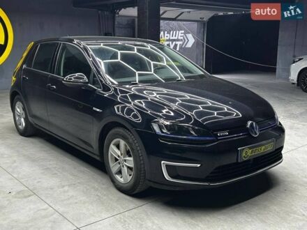 Черный Фольксваген e-Golf, объемом двигателя 0 л и пробегом 95 тыс. км за 10000 $, фото 1 на Automoto.ua