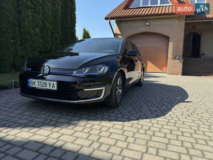 Черный Фольксваген e-Golf, объемом двигателя 0 л и пробегом 174 тыс. км за 8700 $, фото 1 на Automoto.ua