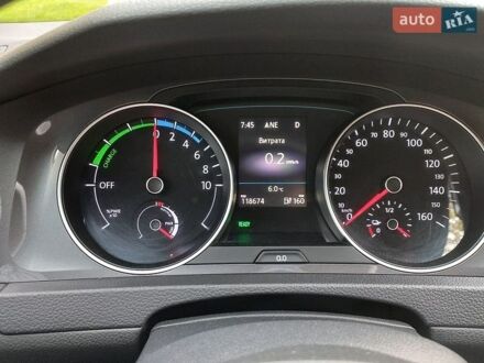 Черный Фольксваген e-Golf, объемом двигателя 0 л и пробегом 119 тыс. км за 10000 $, фото 1 на Automoto.ua