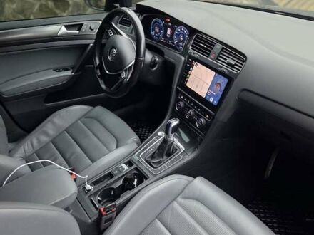 Черный Фольксваген e-Golf, объемом двигателя 0 л и пробегом 92 тыс. км за 17000 $, фото 1 на Automoto.ua