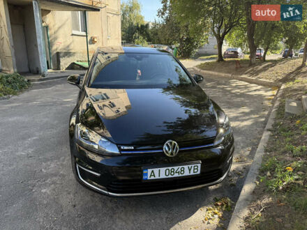 Черный Фольксваген e-Golf, объемом двигателя 0 л и пробегом 190 тыс. км за 11500 $, фото 1 на Automoto.ua