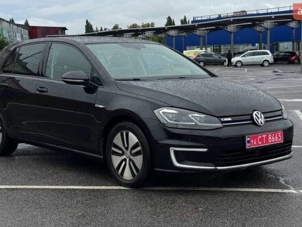 Черный Фольксваген e-Golf, объемом двигателя 0 л и пробегом 101 тыс. км за 12300 $, фото 1 на Automoto.ua