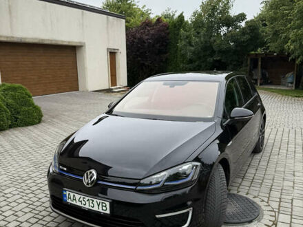 Фольксваген e-Golf 2017 в Киеве на Automoto.ua Черный Фольксваген e-Golf, объемом двигателя 0 л и пробегом 113 тыс. км за 13000 $, фото 1 на Automoto.ua