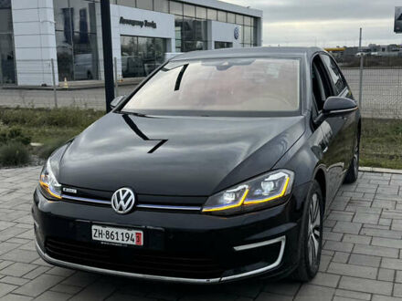 Черный Фольксваген e-Golf, объемом двигателя 0 л и пробегом 103 тыс. км за 13750 $, фото 1 на Automoto.ua