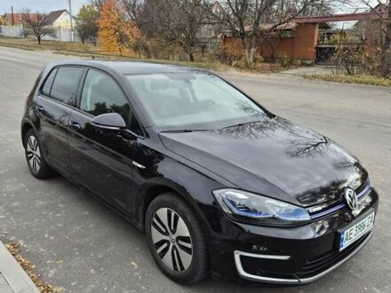 Черный Фольксваген e-Golf, объемом двигателя 0 л и пробегом 121 тыс. км за 13900 $, фото 1 на Automoto.ua