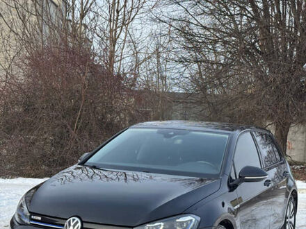 Черный Фольксваген e-Golf, объемом двигателя 0 л и пробегом 155 тыс. км за 12800 $, фото 1 на Automoto.ua
