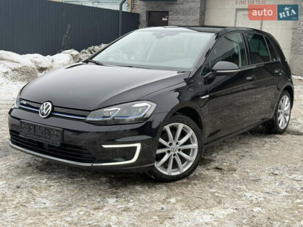 Черный Фольксваген e-Golf, объемом двигателя 0 л и пробегом 131 тыс. км за 12999 $, фото 1 на Automoto.ua