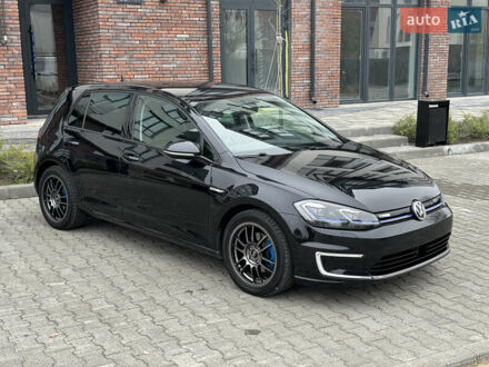 Черный Фольксваген e-Golf, объемом двигателя 0 л и пробегом 110 тыс. км за 14400 $, фото 1 на Automoto.ua