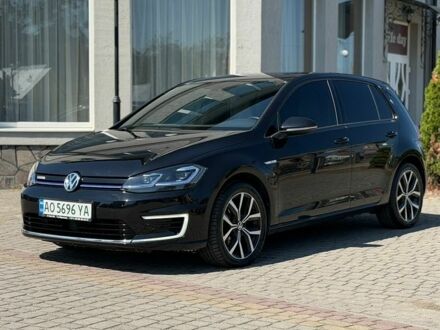 Черный Фольксваген e-Golf, объемом двигателя 0 л и пробегом 104 тыс. км за 15700 $, фото 1 на Automoto.ua