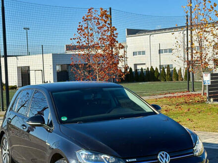 Черный Фольксваген e-Golf, объемом двигателя 0 л и пробегом 59 тыс. км за 13500 $, фото 1 на Automoto.ua