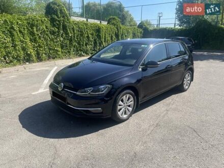 Черный Фольксваген e-Golf, объемом двигателя 1.4 л и пробегом 83 тыс. км за 19999 $, фото 1 на Automoto.ua
