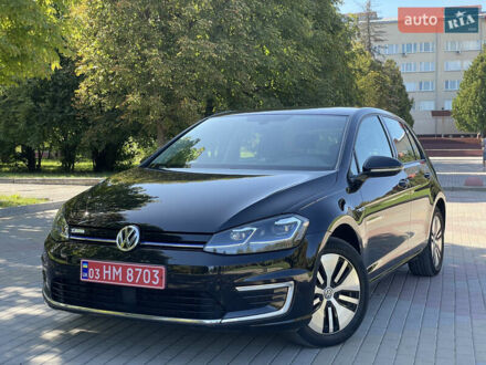 Черный Фольксваген e-Golf, объемом двигателя 0 л и пробегом 99 тыс. км за 13390 $, фото 1 на Automoto.ua