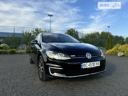 Черный Фольксваген e-Golf, объемом двигателя 0 л и пробегом 51 тыс. км за 17000 $, фото 1 на Automoto.ua