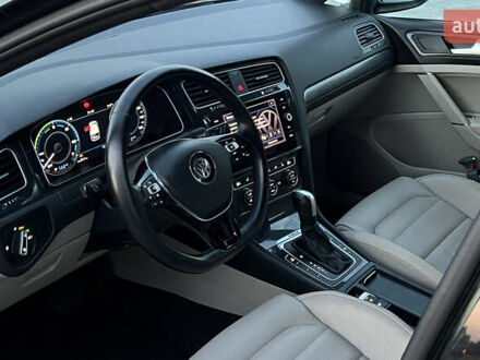 Черный Фольксваген e-Golf, объемом двигателя 0 л и пробегом 82 тыс. км за 14400 $, фото 1 на Automoto.ua