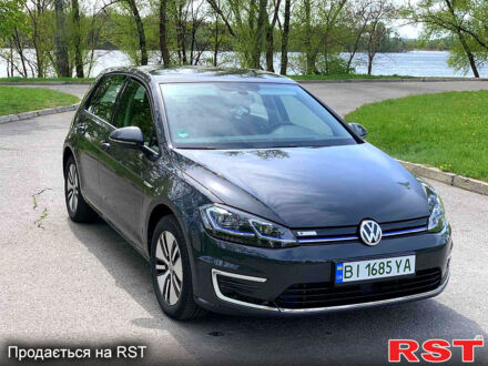 Черный Фольксваген e-Golf, объемом двигателя 0 л и пробегом 46 тыс. км за 16700 $, фото 1 на Automoto.ua