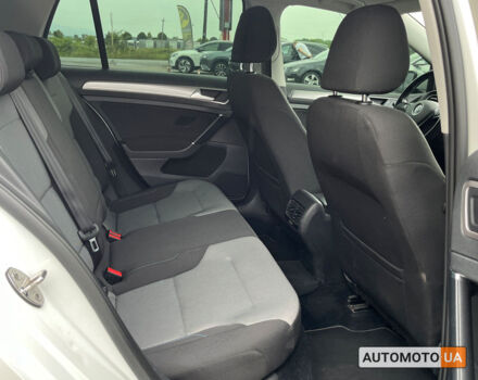 Коричневий Фольксваген e-Golf, об'ємом двигуна 24 л та пробігом 126 тис. км за 11700 $, фото 21 на Automoto.ua
