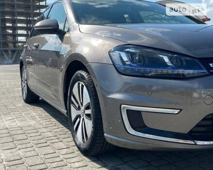 Коричневий Фольксваген e-Golf, об'ємом двигуна 0 л та пробігом 95 тис. км за 13299 $, фото 12 на Automoto.ua