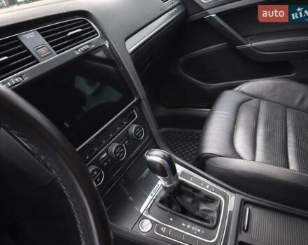 Коричневый Фольксваген e-Golf, объемом двигателя 0 л и пробегом 145 тыс. км за 15999 $, фото 63 на Automoto.ua