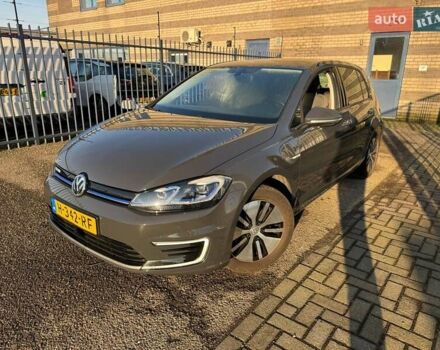 Коричневый Фольксваген e-Golf, объемом двигателя 0 л и пробегом 69 тыс. км за 12000 $, фото 1 на Automoto.ua