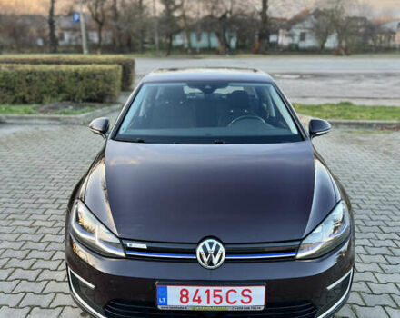 Красный Фольксваген e-Golf, объемом двигателя 0 л и пробегом 183 тыс. км за 11300 $, фото 1 на Automoto.ua