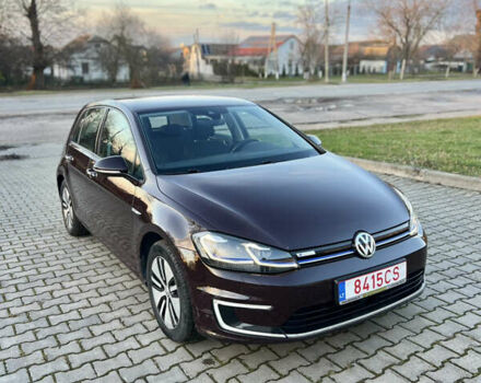 Красный Фольксваген e-Golf, объемом двигателя 0 л и пробегом 183 тыс. км за 11300 $, фото 3 на Automoto.ua
