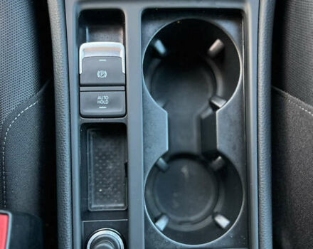 Красный Фольксваген e-Golf, объемом двигателя 0 л и пробегом 183 тыс. км за 11300 $, фото 19 на Automoto.ua